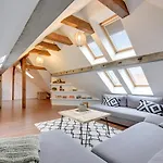 Grand - Wood Loft *